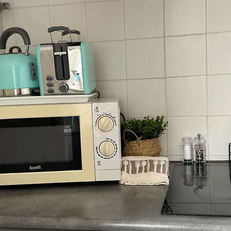 Alfama Small Apartman *